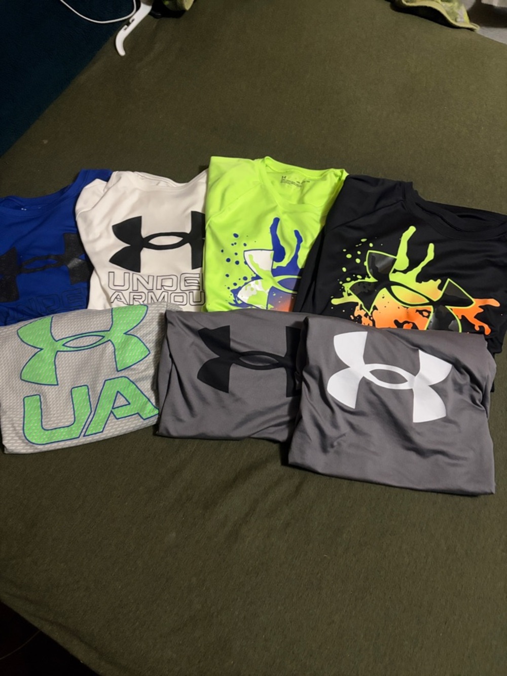 Under Armour Kids Short Sleeve Tees – Neon Green, Black, Gray, White, Blue